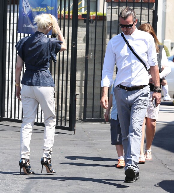 Exclusif - Gwen Stefani et Gavin Rossdale sont allés à la messe en famille. Los Angeles, le 10 mai 2015.