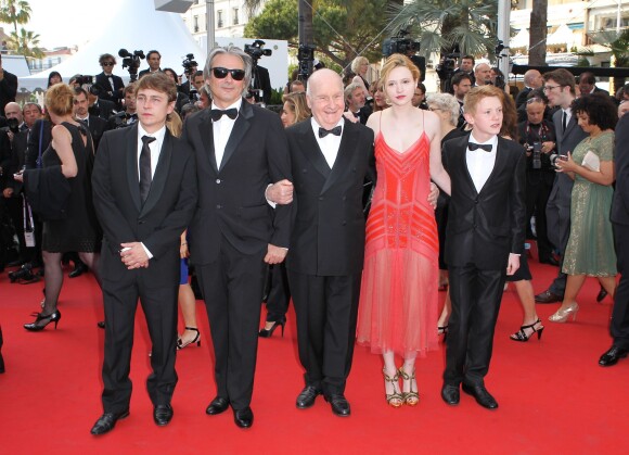 Vincent Rottiers, Gilles Bourdos, Michel Bouquet, Christa Theret, Thomas Doret, au Festival de Cannes pour le film Renoir le 26 mai 2012