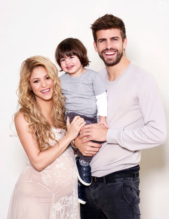 Shakira (enceinte de leur 2ème enfant), Gerard Pique et leur fils Milan ont posé pour l'Unicef à l'occasion de leur Baby Shower. Le 8 décembre 2014 
