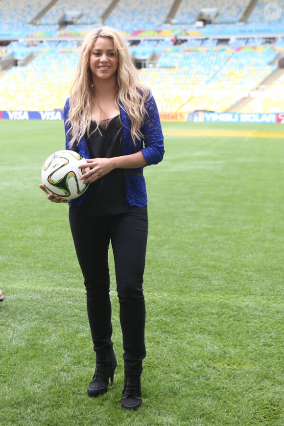 Shakira - Personnalités en conférence de presse au stade Maracana pour annoncer la cérémonie de clôture de la finale de la Coupe du Monde à Rio de Janeiro, le 12 juillet 2014.