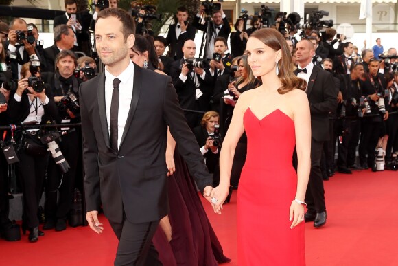 Natalie Portman et son mari Benjamin Millepied - Montée des marches du film "La Tête Haute" pour l'ouverture du 68e Festival du film de Cannes le 13 mai 2015