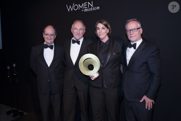 Pierre Lescure, François-Henri Pinault, la lauréate Megan Ellison et Thierry Frémaux - Remise du Prix Kering "Women in Motion" au Suquet lors du 68e Festival international du film de Cannes le 17 mai 2015
