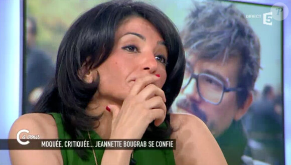 Jeannette Bougrab dans C à vous sur France 5 présente ses excuses à Luz. Le 18 mai 2015.