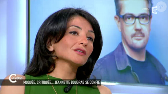 Jeannette Bougrab dans C à vous sur France 5 présente ses excuses à Luz. Le 18 mai 2015.