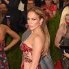 Jennifer Lopez - Soirée Costume Institute Gala 2015 (Met Ball) au Metropolitan Museum célébrant l'ouverture de Chine: à travers le miroir à New York, le 4 mai 2015