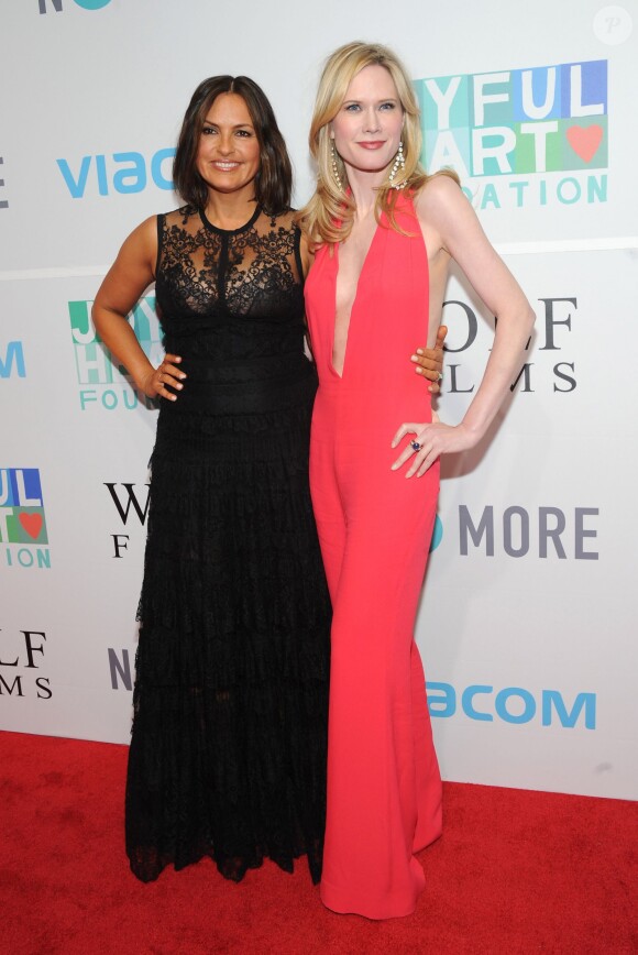 Mariska Hargitay et Stephanie March lors du gala Joyful Revolution en faveur de la fondation Mariska Hargitay's Joyful Heart à New York, le 6 mai 2015