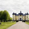 Le prince Carl Philip inaugurait le 26 mai 2015 au château de Stromsholm une exposition consacrée à la reine Hedvig Eleonora.