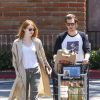 Emma Stone et Andrew Garfield aperçus faisant des courses ensemble, quelques semaines après la rumeur de leur rupture. (Los Angeles, 23 mai 2015)