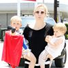 Kelly Rutherford et son fils Hermes et sa fille Helena, à Beverly Hills le 26 juin 2010