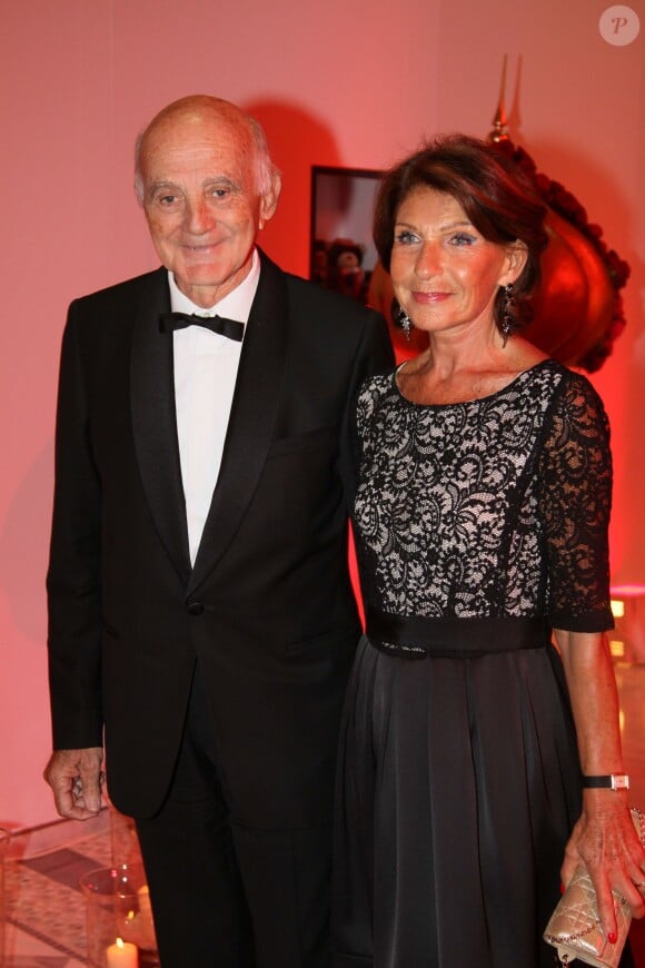 Le professeur Gérard Saillant et sa femme lors du gala de clôture du 73e Grand Prix de Monaco, le 24 mai 2015 au Sporting de Monte-Carlo.