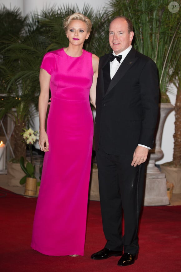 La princesse Charlene et le prince Albert II de Monaco lors du gala de clôture du Grand Prix de Monaco 2014.