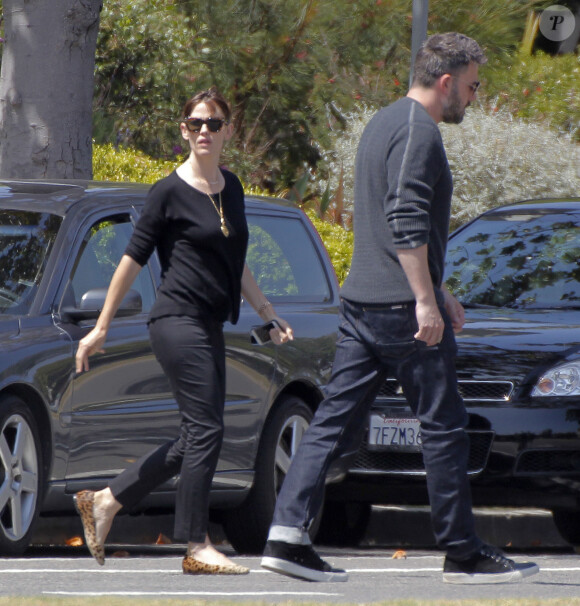 Exclusif - Ben Affleck et sa femme Jennifer Garner vont déjeuner au restaurant à Brentwood, malgré les rumeurs de séparation du couple, le 28 mai 2015. 