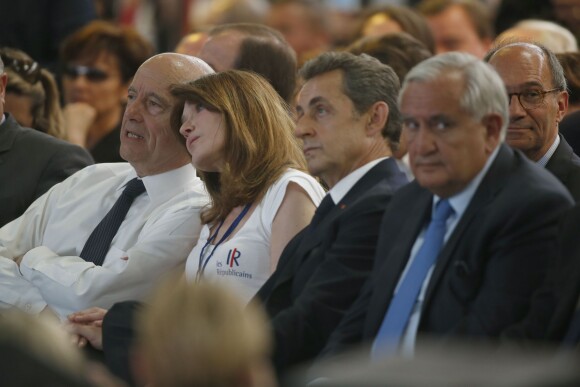 Gérard Larcher, Alain Juppé, Carla Bruni-Sarkozy, Nicolas Sarkozy, Jean-Pierre Raffarin - Congrès fondateur des Républicains au Paris Events Center de la Porte de la Villette, à Paris le 30 mai 2015. 