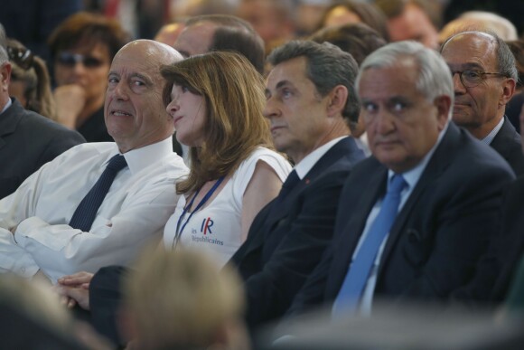 Carla Bruni-Sarkozy, Alain Juppé, Nicolas Sarkozy, Jean-Pierre Raffarin - Congrès fondateur des Républicains au Paris Events Center de la Porte de la Villette, à Paris le 30 mai 2015. 
