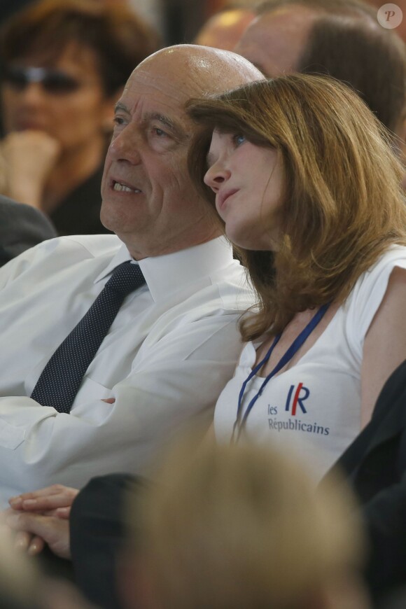 Alain Juppé, Carla Bruni Sarkozy - Congrès fondateur des Républicains au Paris Events Center de la Porte de la Villette, à Paris le 30 mai 2015. 