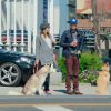 Chad Michael Murray et Sarah Roemer (enceinte) font une balade avec leurs chiens dans le quartier de Studio City, à Los Angeles le 3 mars 2015. Le couple attendrait un petit garçon.