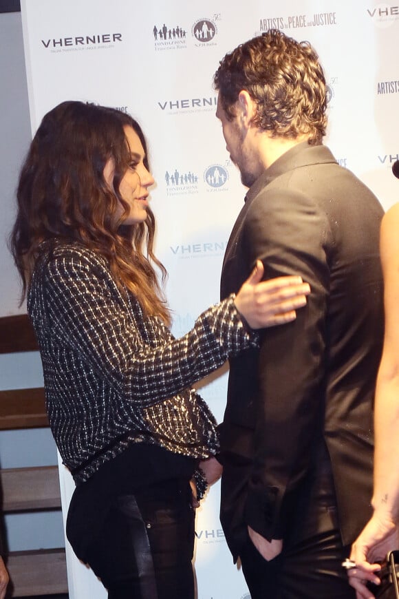 Mila Kunis et James Franco à Rome le 3 décembre 2012.