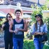 Alejandra photographiée dans les rues de Calabasas avec ses enfants, le 19 janvier 2014