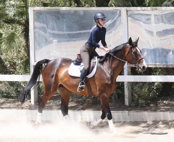 Iggy Azalea fait son entraînement d'équitation à Los Angeles. Le 11 mai 2015  