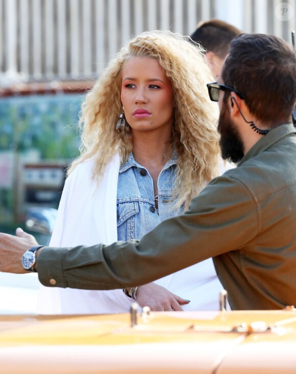 Britney Spears et Iggy Azalea sur le tournage de leur nouveau clip à Studio City, le 10 avril 2015. 