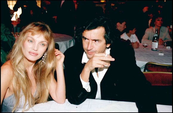 Arielle Dombasle et son mari Bernard-Henri Lévy en 1995.