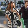 Leona Lewis est allée se chercher un café à emporter chez Starbucks à Beverly Hills. Le 13 décembre 2014 