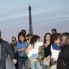 Mariah Carey à la tour Eiffel avec ses enfants Monroe et Moroccan à Paris, le 8 juin 2015. P