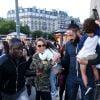 Mariah Carey à la tour Eiffel avec ses enfants Monroe et Moroccan à Paris, le 8 juin 2015. 