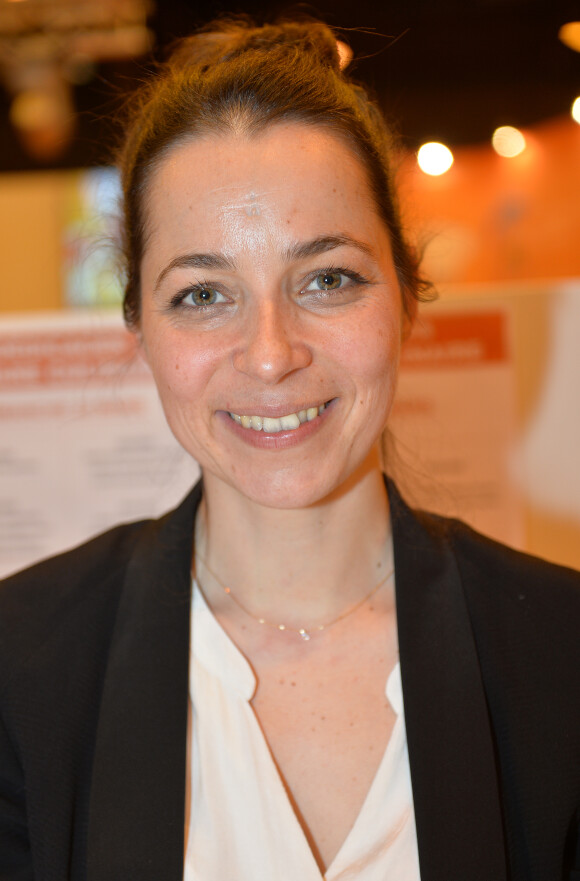 Louise Denisot - 35ème salon du livre au parc des Expositions à la Porte de Versailles à Paris, le 22 mars 2015