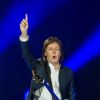 Paul McCartney en concert dans le cadre de sa tournée "Out There" au Stade de France à Saint-Denis, le 11 juin 2015