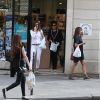 Kris Jenner et ses copines dans les rues de Paris, le 11 juin 2015