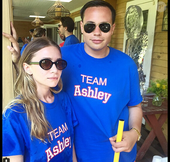 Mary-Kate et Ashley Olsen ont eu 29 ans ce weekend, elles ont organisé une journée Olympics Olsen avec leurs amis dans les Hamptons - Photo postée sur Instagram, le 14 juin 2015.