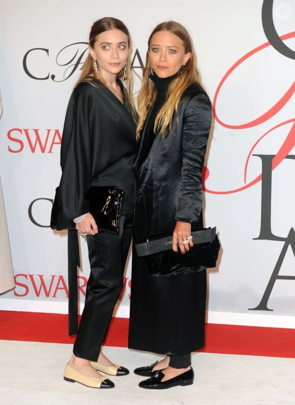 Mary-Kate Olsen et sa soeur jumelle Ashley Olsen - People à la soirée des CFDA Fashion Awards 2015 au Lincoln Center à New York, le 1er juin 2015 