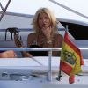 Victoria Silvstedt et son compagnon Maurice Dabbah sont en vacances à Ibiza, le 13 juin 2015.