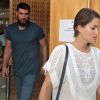 Luka Karabatic et sa compagne Jeny Priez à la sortie du tribunal correctionnel de Montpellier le 15 juin 2015