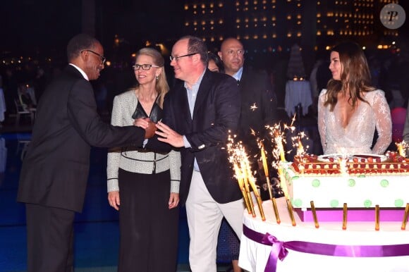 Antonio Fargas, Lindsay Wagner, le prince Albert II de Monaco et Jacqueline MacInnes Wood - Soirée anniversaire du 55ème festival de télévision de Monte-Carlo à Monaco. Le 16 juin 2015
