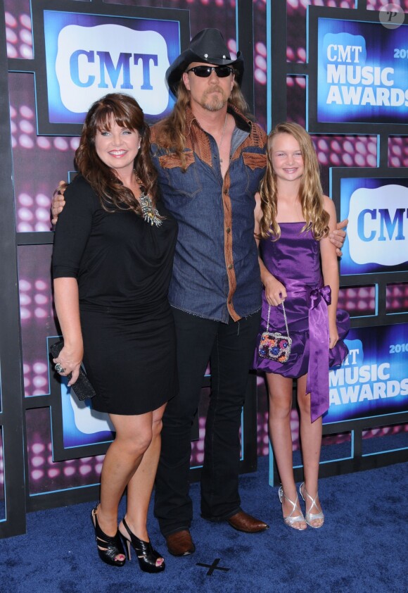 Trace Adkins avec sa femme Rhonda et leur fille Mackenzie à Nashville, le 9 juin 2010.
