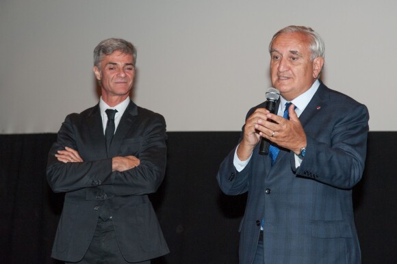 Exclusif - Cyril Viguier et Jean-Pierre Raffarin, lors de la projection du documentaire Jean-Pierre Raffarin : l'autre force tranquille (par Cyril Viguier) à l'hôtel de Clermont, Paris le 15 juin 2015.