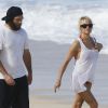 Pamela Anderson et son ex mari Rick Salomon passent une journée sur une plage à Hawaii Le 27 décembre 2014 