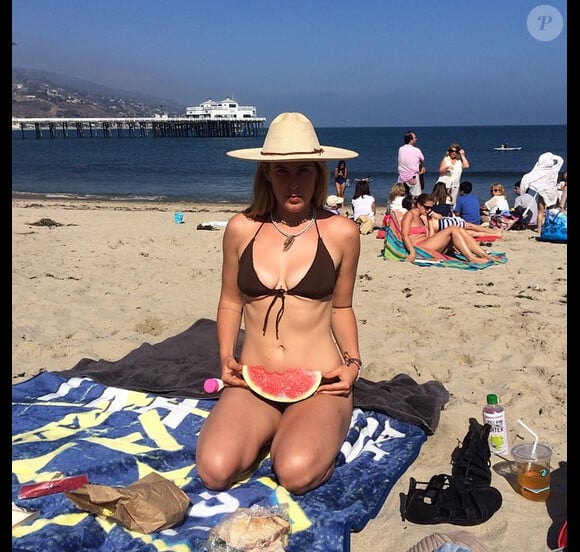 Scout LaRue à la plage - Instagram, juin 2015