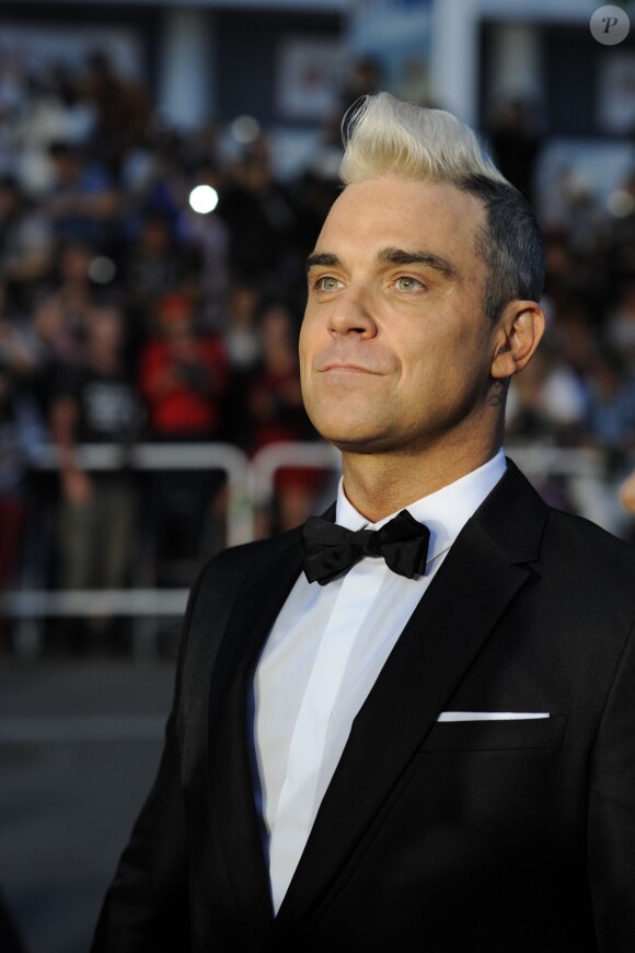 Robbie Williams - Arrivée des people pour la montée des marches du film "The Sea of trees" lors du 68ème Festival International du Film de Cannes, le 16 mai 2015. 