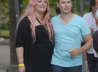 Loana et son amoureux Fred, complices aux Tuileries devant Cindy Lopes