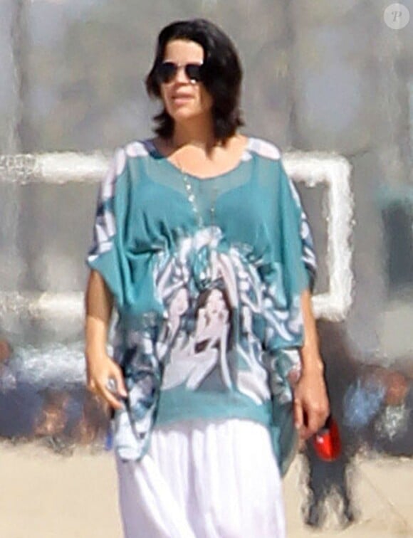 Neve Campbell enceinte à Santa Monica, le 28 avril 2012.