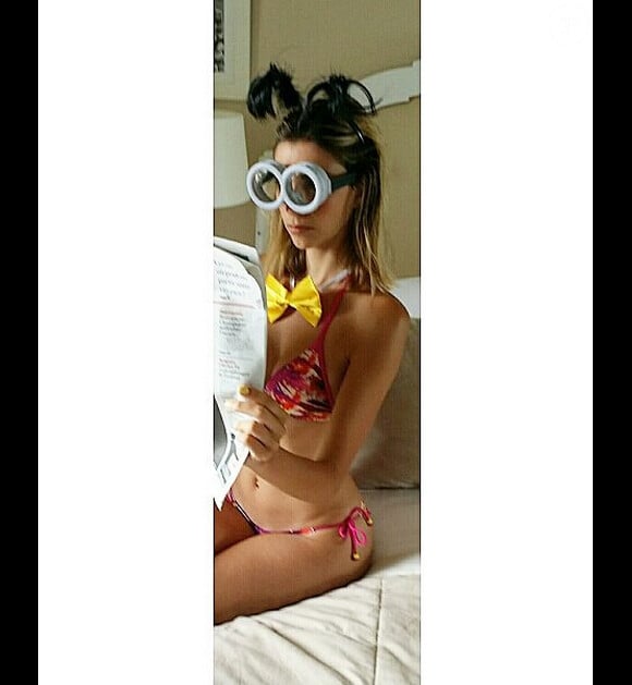 Alexandra Rosenfeld : Un Minion craquant en bikini !