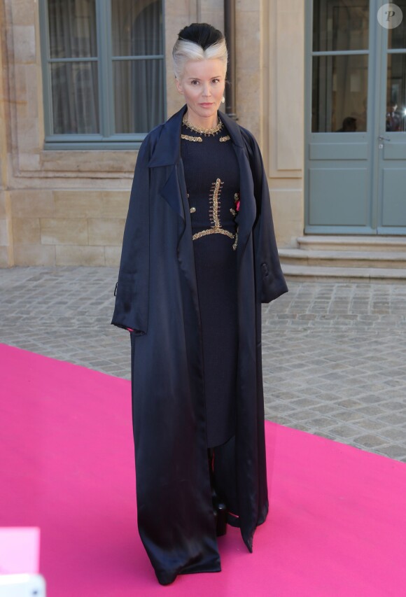 Daphne Guinness lors du défilé Schiaparelli (collection haute couture automne-hiver 2015-2016) à l'hôtel d'Evreux. Paris, le 6 juillet 2015.