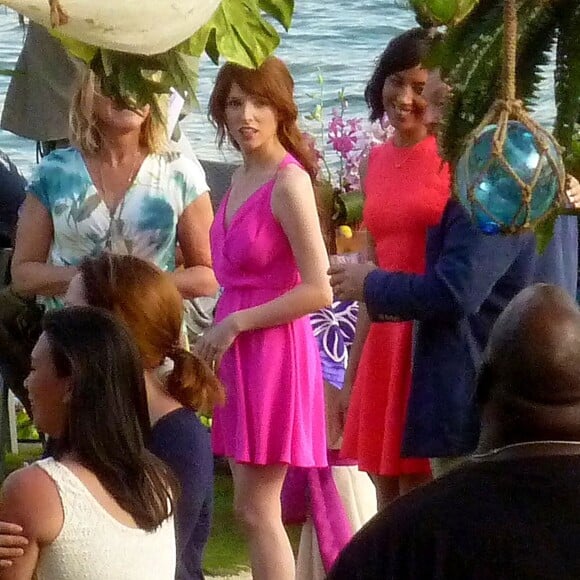 Anna Kendrick, Aubrey Plaza sur le tournage de "Mike and Dave Need Wedding Dates" à Hawaii, le 1er juin 2015  