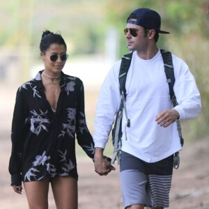 Zac Efron et sa petite amie Sami Miro se baladent en amoureux à Oahu à Hawaii , le 30 mai 2015  