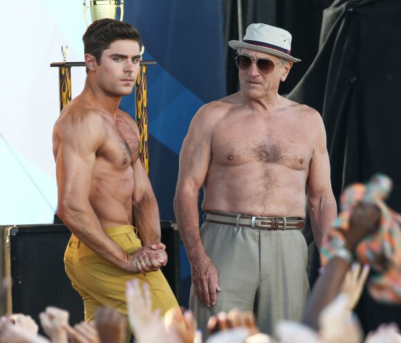 Zac Efron et Robert De Niro, torse nu, sur le tournage du film "Dirty Grandpa" à Tybee Island en Georgie, le 30 avril 2015  