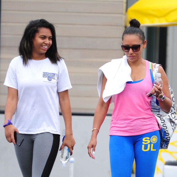 Melanie Brown et sa fille Phoenix Chi Gulzar à la sortie d'un cours de SoulCycle à Malibu, Los Angeles, le 8 juillet 2015