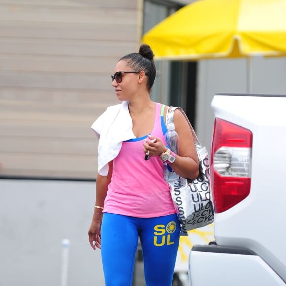 Melanie Brown et sa fille Phoenix Chi Gulzar à la sortie d'un cours de SoulCycle à Malibu, Los Angeles, le 8 juillet 2015